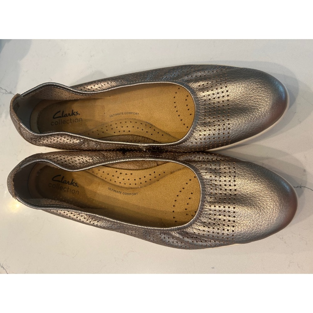 Clarks Collection Flats Pewter Metallic Perforated Leather‎ Ultimate Comfort 11M